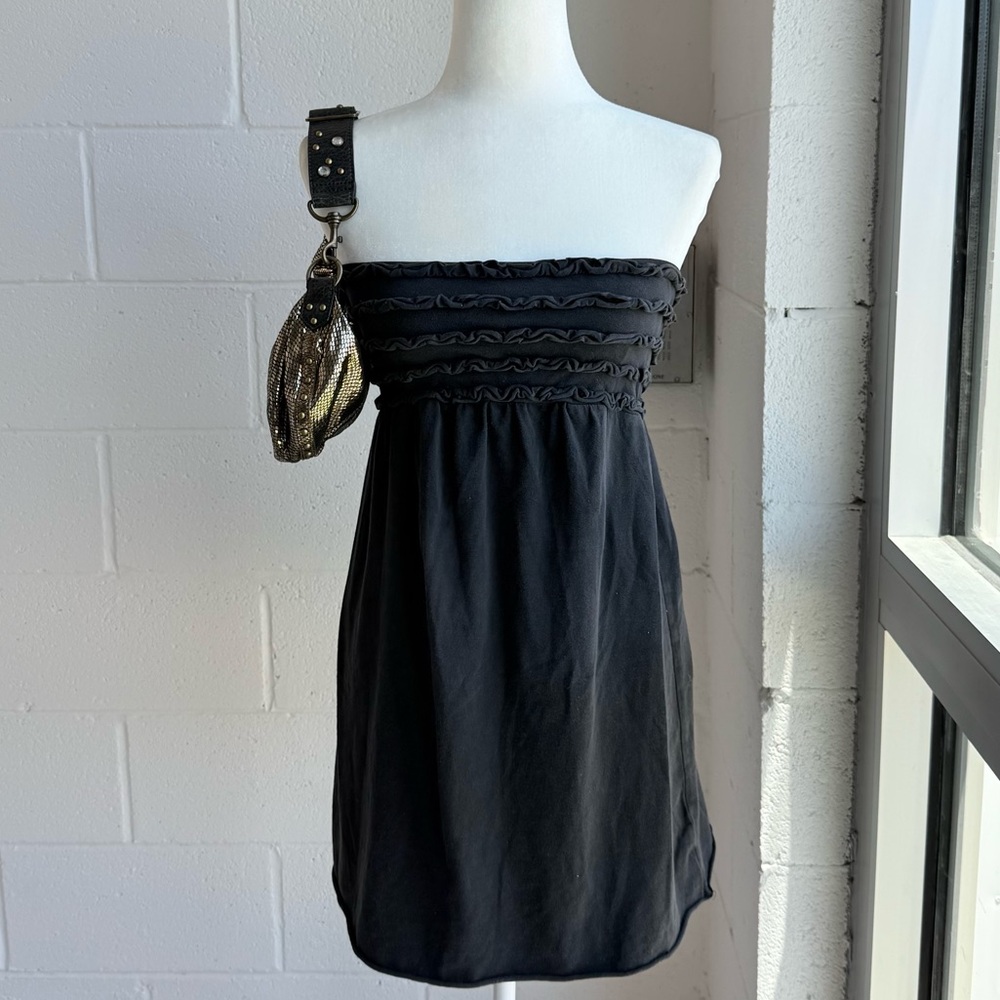 Women’s strapless sun tube dress